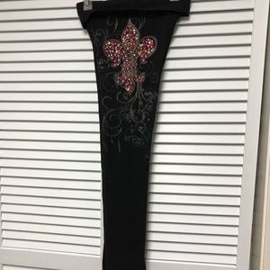 T Party Fashion Black Leggings with Pink Studded Fleur-de-Lis